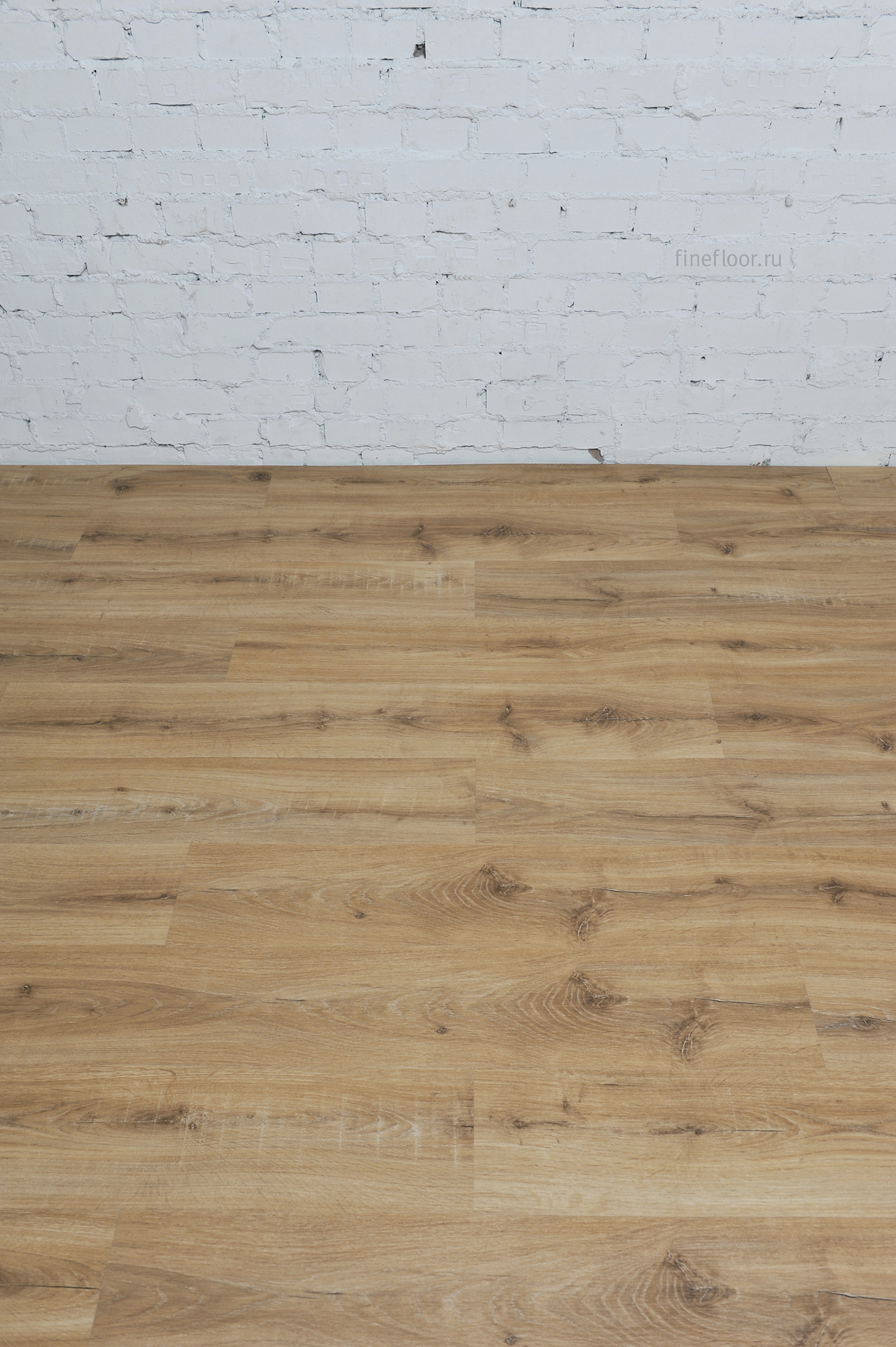 Виниловый пол FineFloor замковый Light Дуб Бахуга FF-1337 фото в интерьере